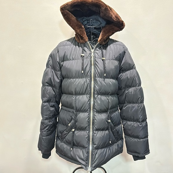 Ladies Prada Nylon Puffer Jacket with Fur Trim Hood - Picture 1 of 15